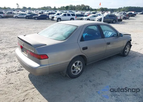 1998 Toyota Camry Le from USA, damaged, VIN 4T1BG22K1WU238533